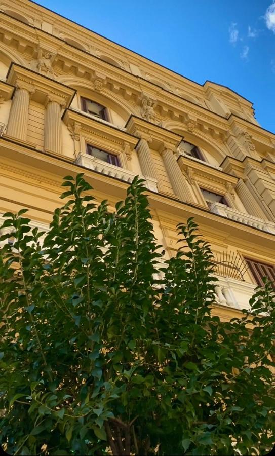 Quatrum Napoli - B&B Exteriör bild